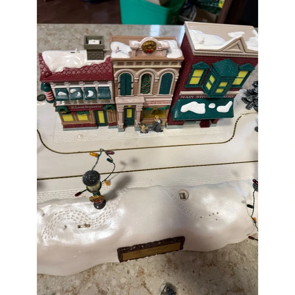 Christmas Magic Mainstreet Animated Holiday Village Set for‎ Parts Repair Boxed
